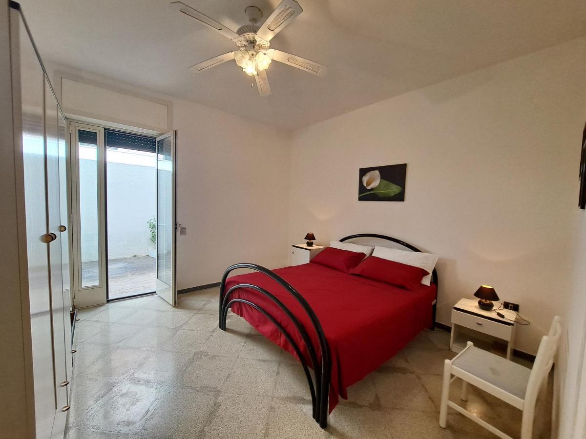 Casa Vittorio A 100M Dalla Sabbia Lido Marini Exterior foto